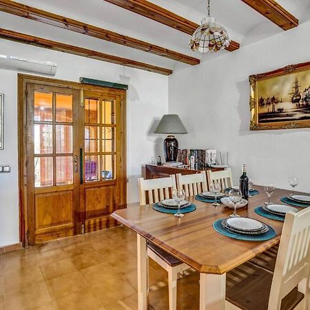 Villa La Isla Casa Barnaby à Platja de Larenal Extérieur photo