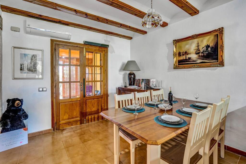 Villa La Isla Casa Barnaby à Platja de Larenal Extérieur photo