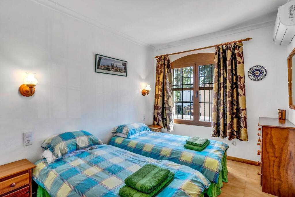 Villa La Isla Casa Barnaby à Platja de Larenal Extérieur photo