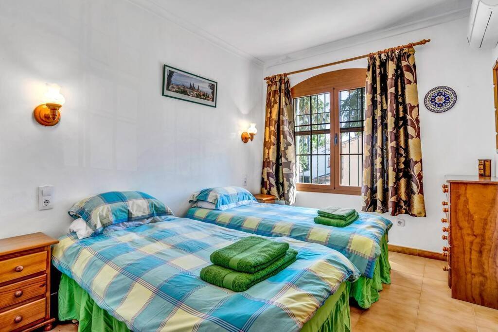 Villa La Isla Casa Barnaby à Platja de Larenal Extérieur photo